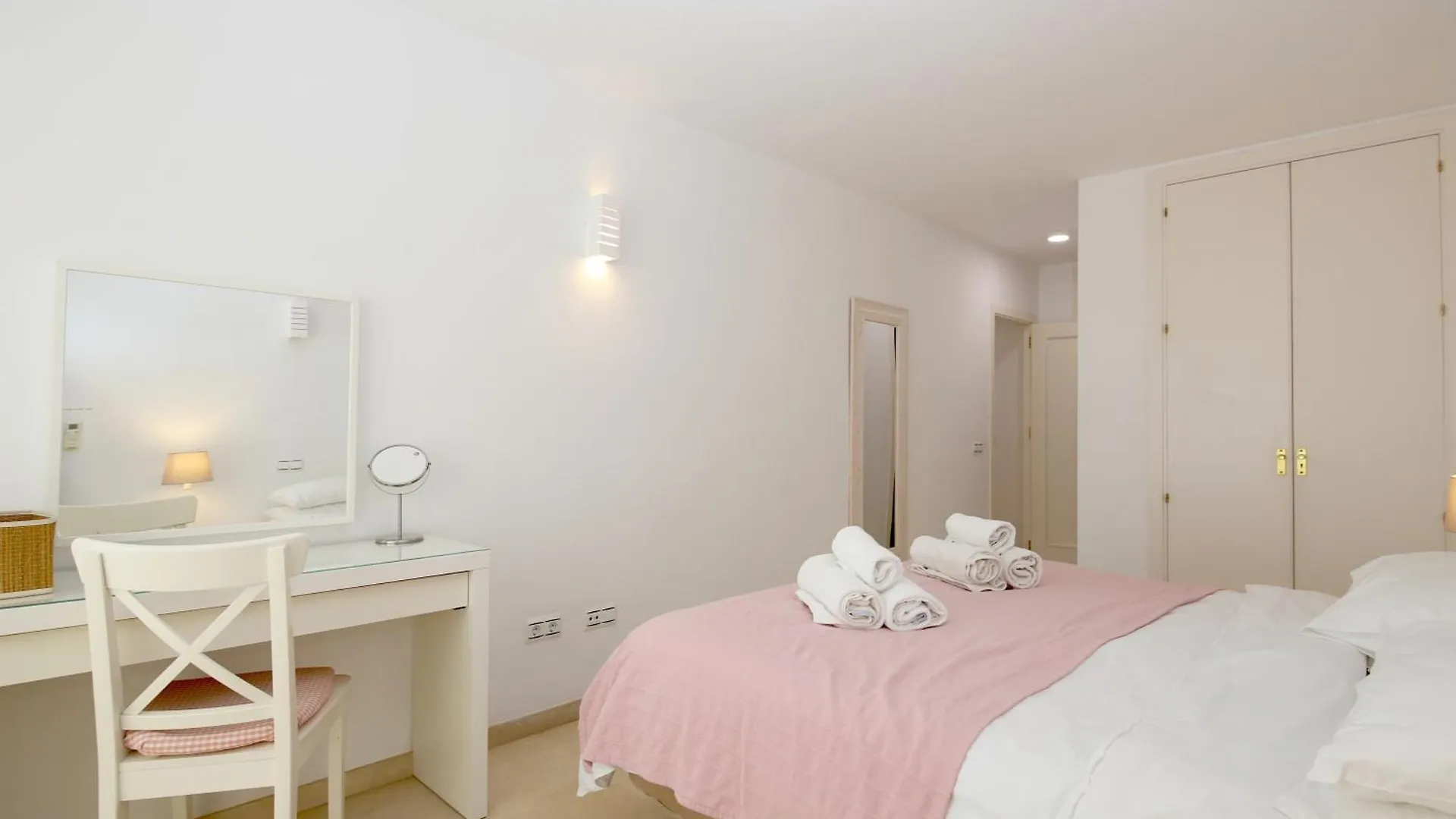 Apartment Sheps Estepona 0*,  Spain